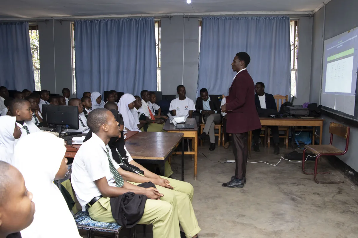 Vedius conducting live software demonstration in secondary school classroom